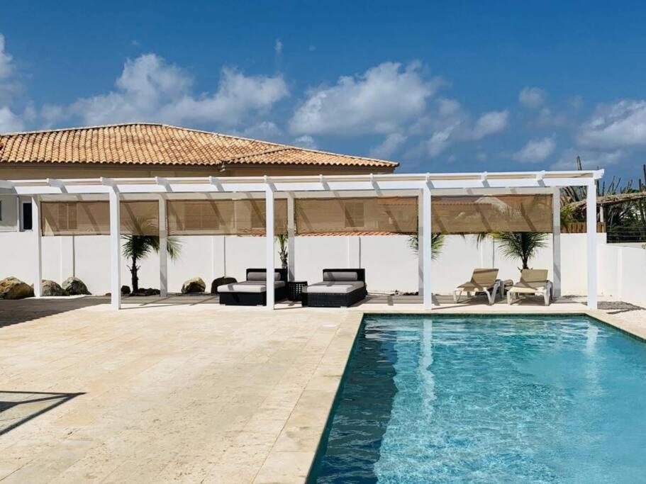 Jolie Villa Entire Villa In Noord, Aruba Palm Beach Exterior foto